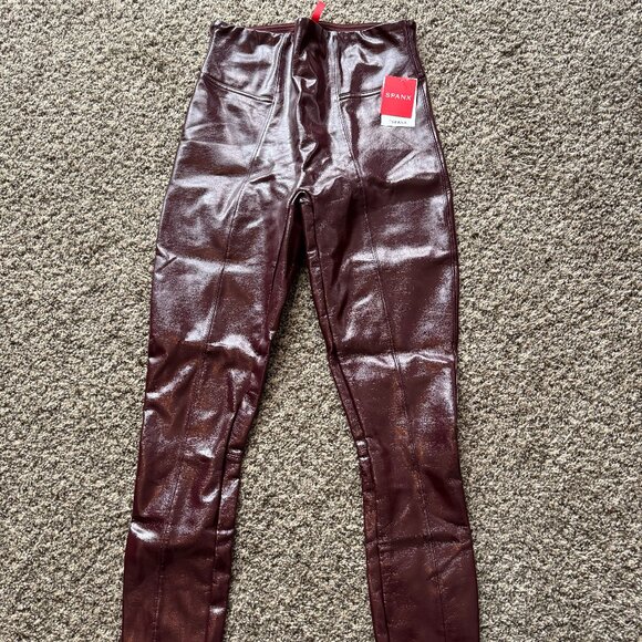 Spanx Faux Patent Leather Leggings Ruby Women's Size Medium NWT - Picture 2 of 5
